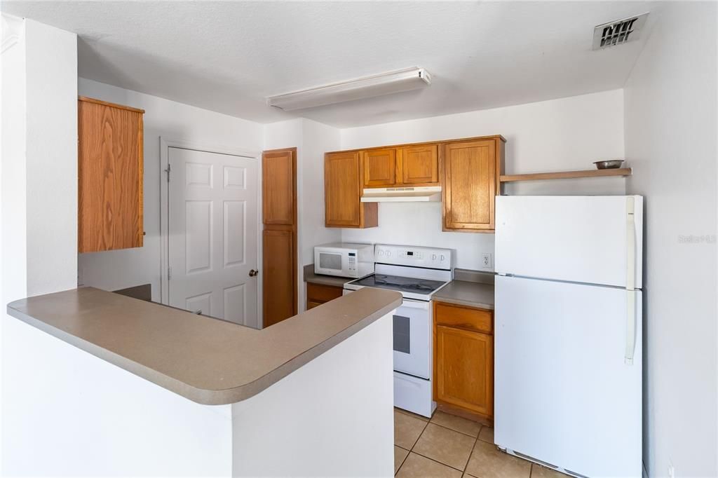 На продажу: $160,000 (1 спален, 1 ванн, 768 Квадратных фут)