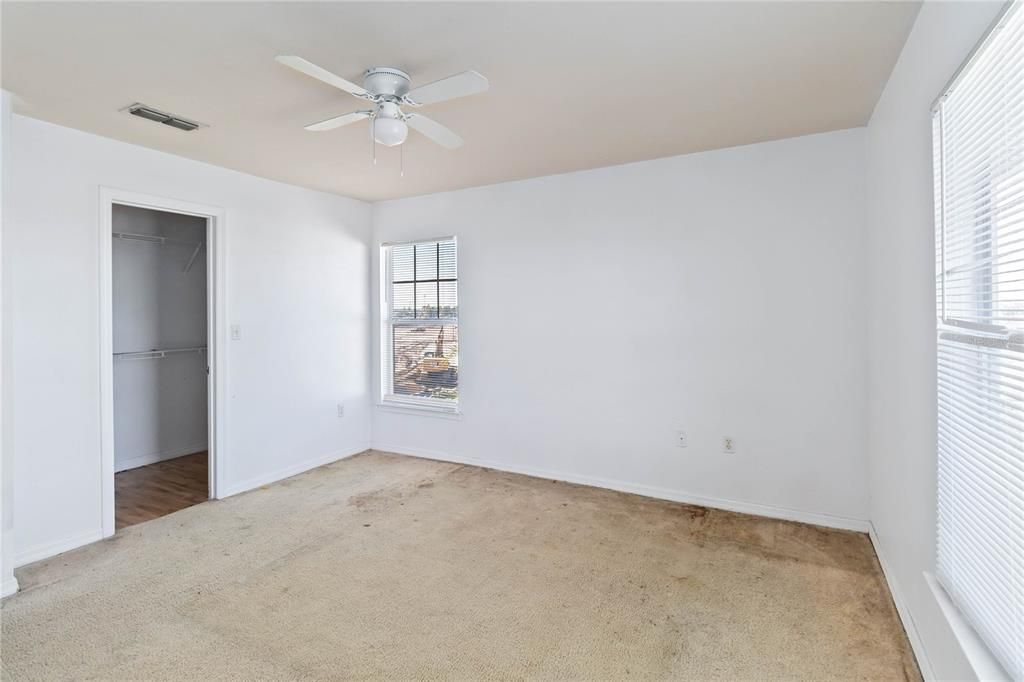 На продажу: $160,000 (1 спален, 1 ванн, 768 Квадратных фут)