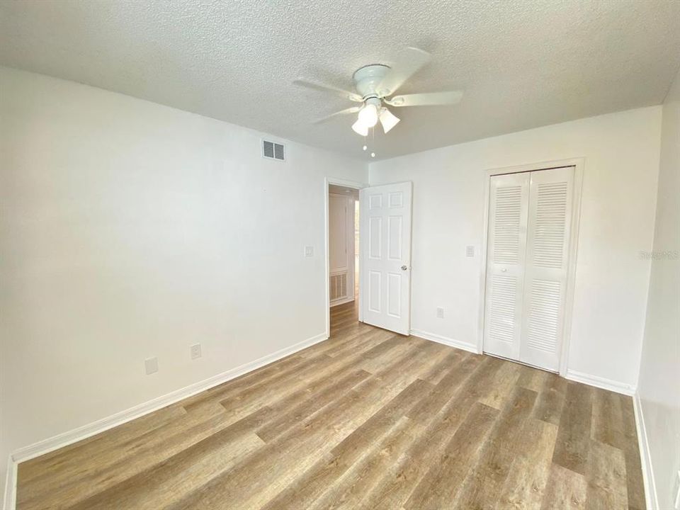 В аренду: $1,650 (3 спален, 2 ванн, 1287 Квадратных фут)