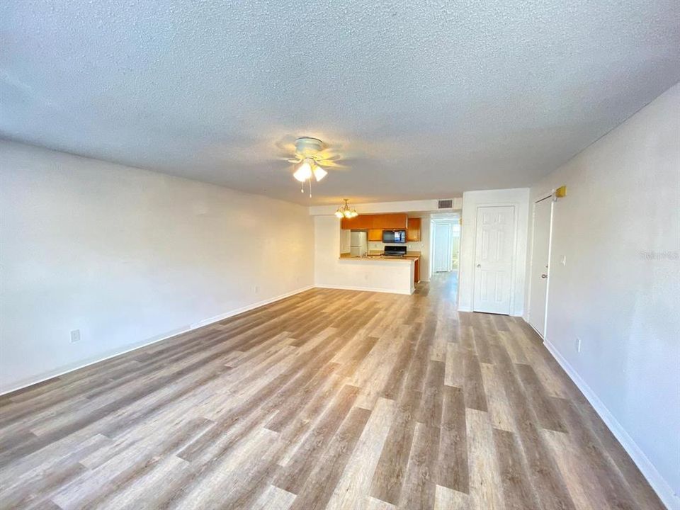 В аренду: $1,650 (3 спален, 2 ванн, 1287 Квадратных фут)