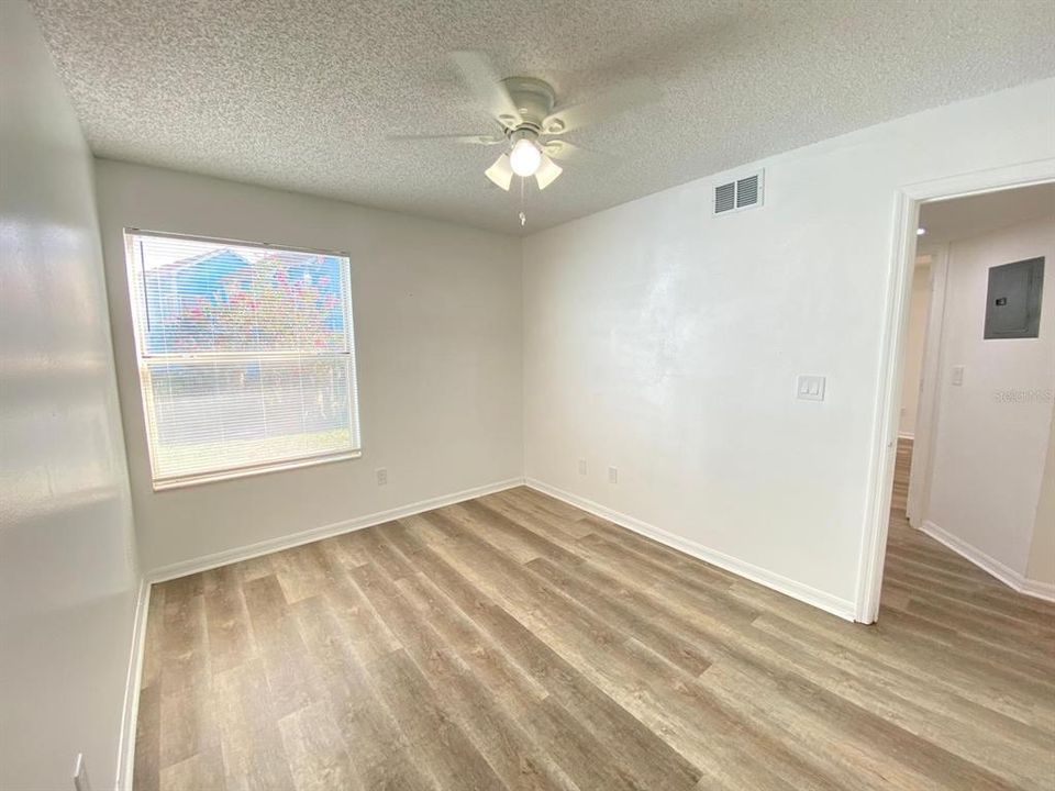 В аренду: $1,650 (3 спален, 2 ванн, 1287 Квадратных фут)