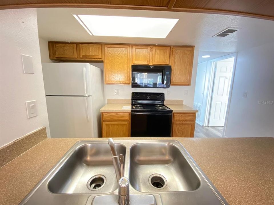 В аренду: $1,650 (3 спален, 2 ванн, 1287 Квадратных фут)