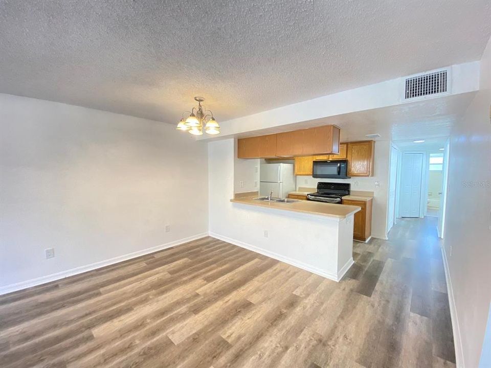 В аренду: $1,650 (3 спален, 2 ванн, 1287 Квадратных фут)