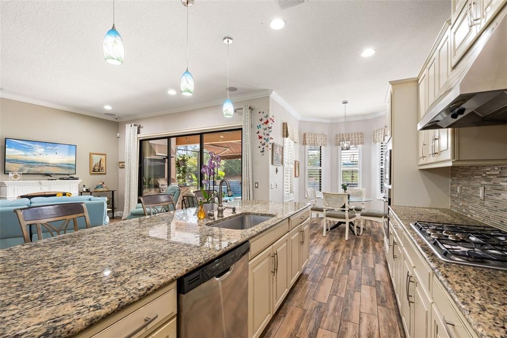 For Sale: $1,200,000 (3 beds, 3 baths, 2738 Square Feet)