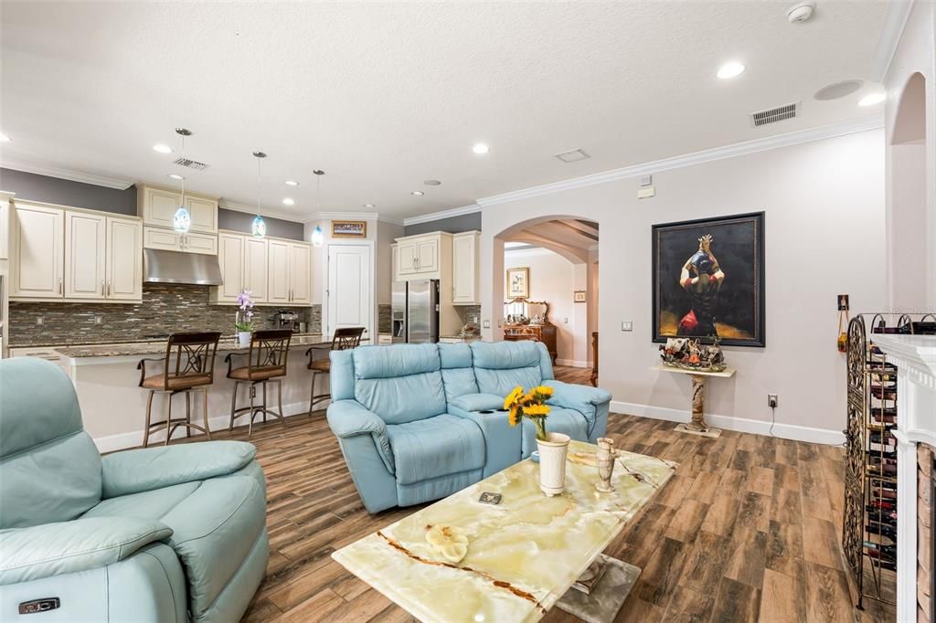 For Sale: $1,200,000 (3 beds, 3 baths, 2738 Square Feet)