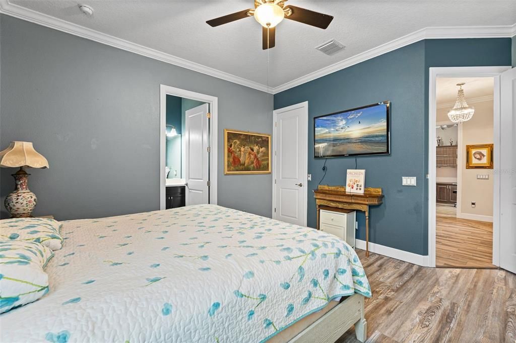 For Sale: $1,200,000 (3 beds, 3 baths, 2738 Square Feet)