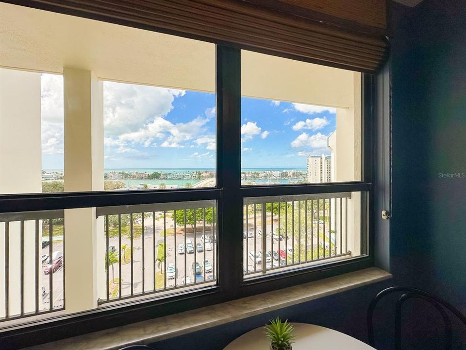 For Sale: $400,000 (2 beds, 2 baths, 1160 Square Feet)