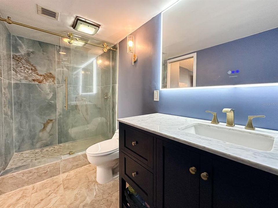 For Sale: $400,000 (2 beds, 2 baths, 1160 Square Feet)