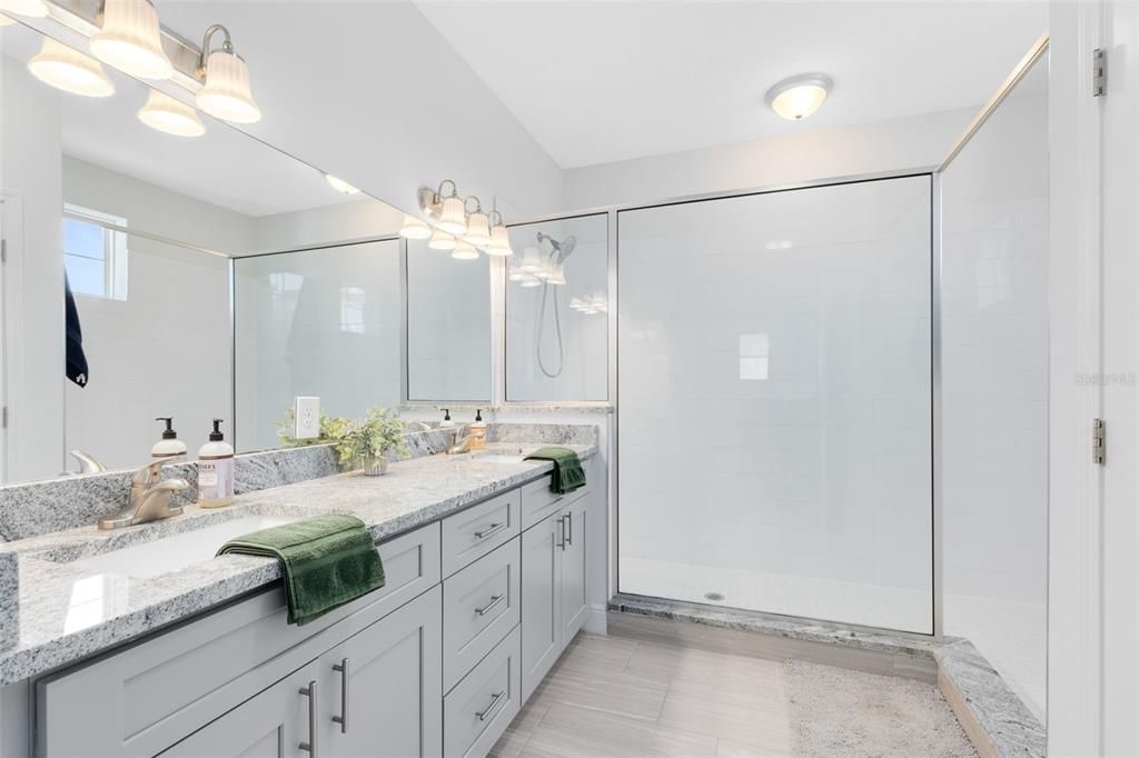 合同活跃: $505,000 (4 贝兹, 3 浴室, 2654 平方英尺)