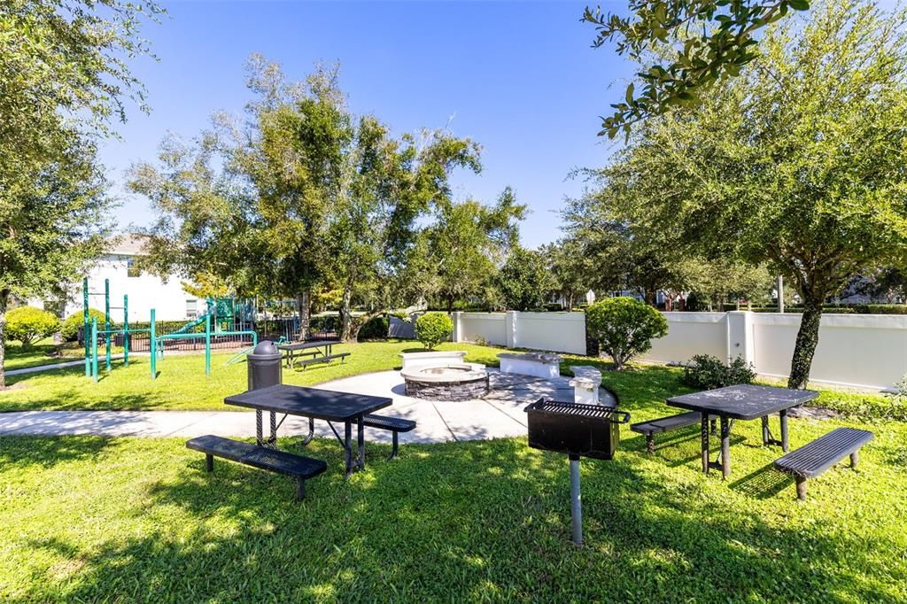 合同活跃: $505,000 (4 贝兹, 3 浴室, 2654 平方英尺)