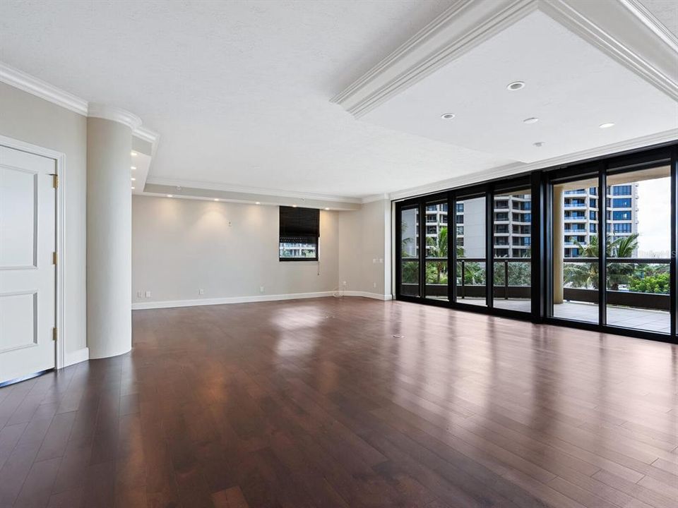 For Sale: $2,195,000 (3 beds, 4 baths, 3045 Square Feet)