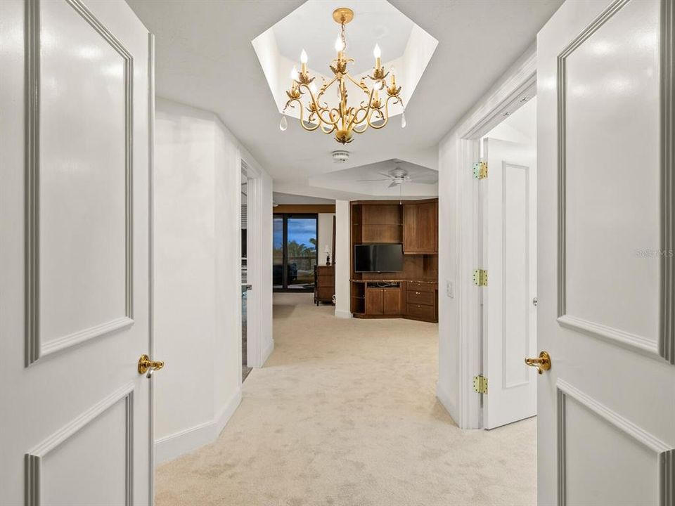 For Sale: $2,195,000 (3 beds, 4 baths, 3045 Square Feet)