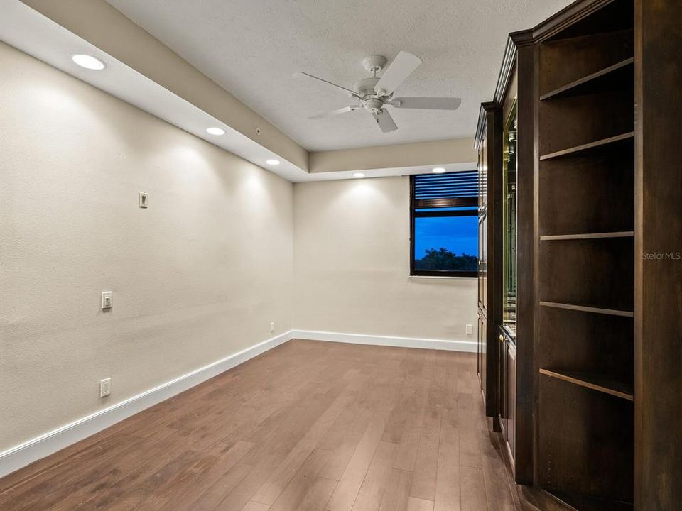 For Sale: $2,195,000 (3 beds, 4 baths, 3045 Square Feet)