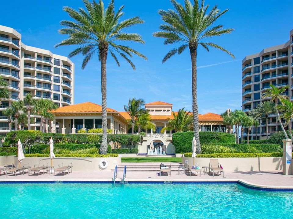 For Sale: $2,195,000 (3 beds, 4 baths, 3045 Square Feet)