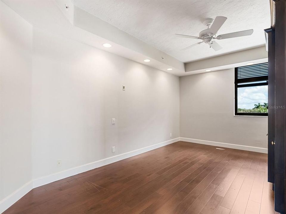 For Sale: $2,195,000 (3 beds, 4 baths, 3045 Square Feet)