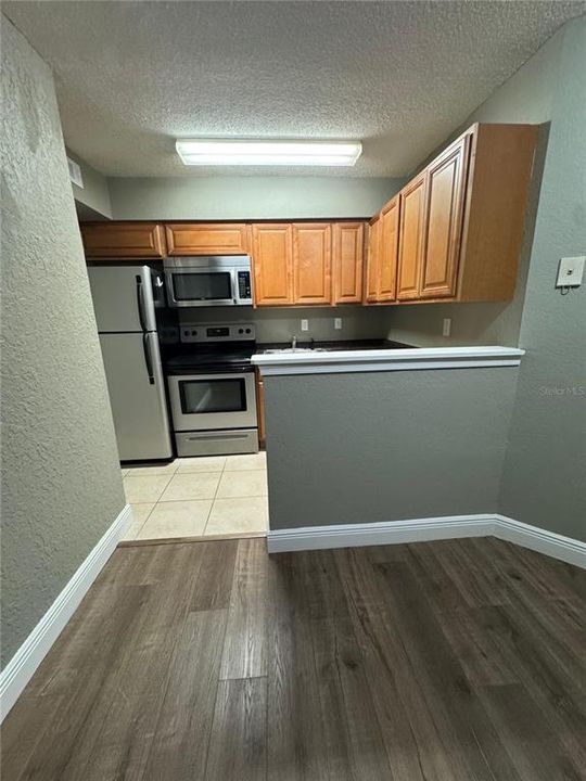 For Rent: $1,450 (1 beds, 1 baths, 535 Square Feet)