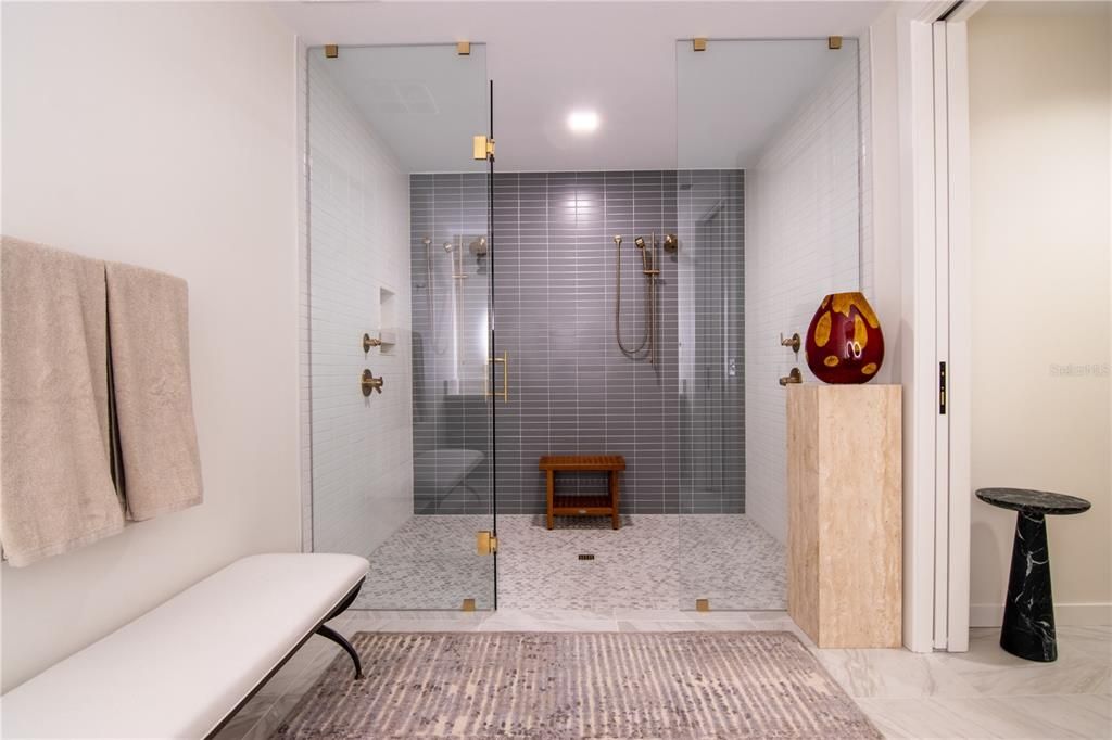 Activo con contrato: $1,564,000 (2 camas, 2 baños, 2052 Pies cuadrados)