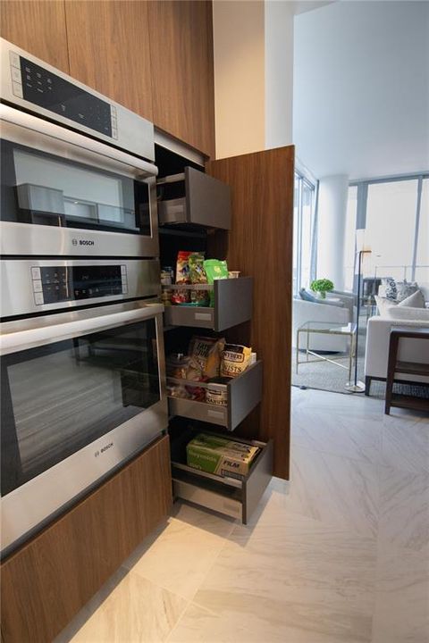 Activo con contrato: $1,564,000 (2 camas, 2 baños, 2052 Pies cuadrados)