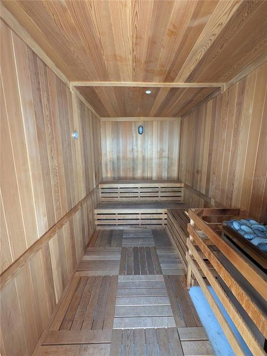 Activo con contrato: $1,564,000 (2 camas, 2 baños, 2052 Pies cuadrados)