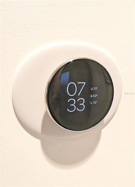 Activo con contrato: $1,564,000 (2 camas, 2 baños, 2052 Pies cuadrados)