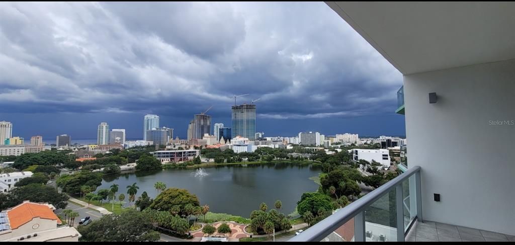 Activo con contrato: $1,564,000 (2 camas, 2 baños, 2052 Pies cuadrados)