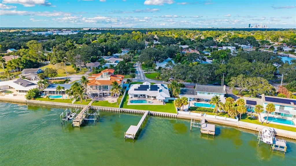 待售: $2,500,000 (4 贝兹, 2 浴室, 3062 平方英尺)