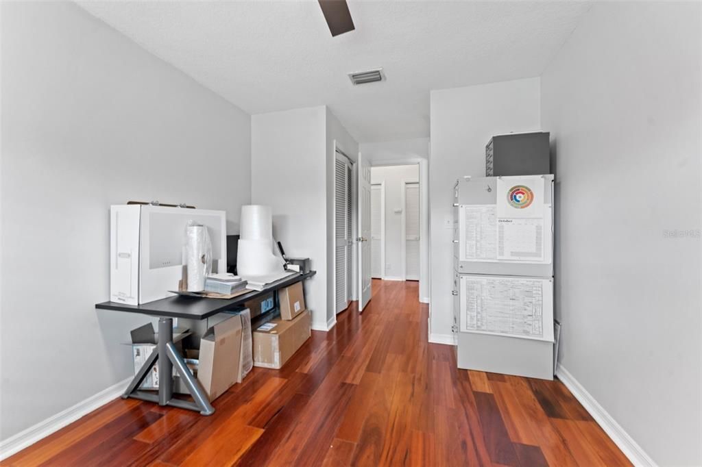 待售: $2,500,000 (4 贝兹, 2 浴室, 3062 平方英尺)