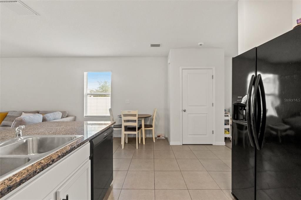 待售: $375,000 (3 贝兹, 2 浴室, 1546 平方英尺)