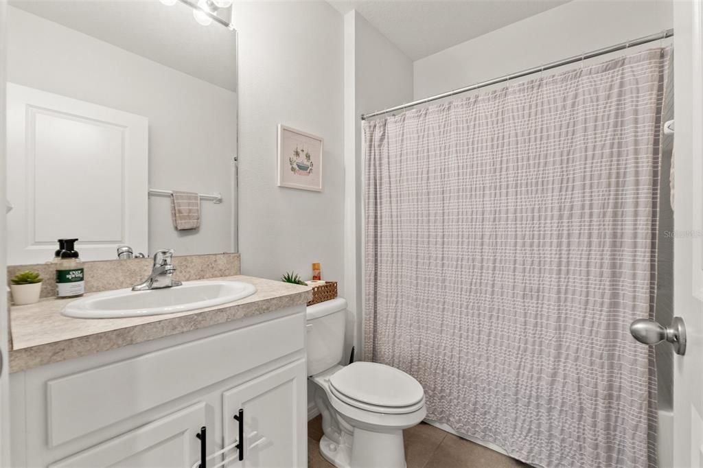 待售: $375,000 (3 贝兹, 2 浴室, 1546 平方英尺)