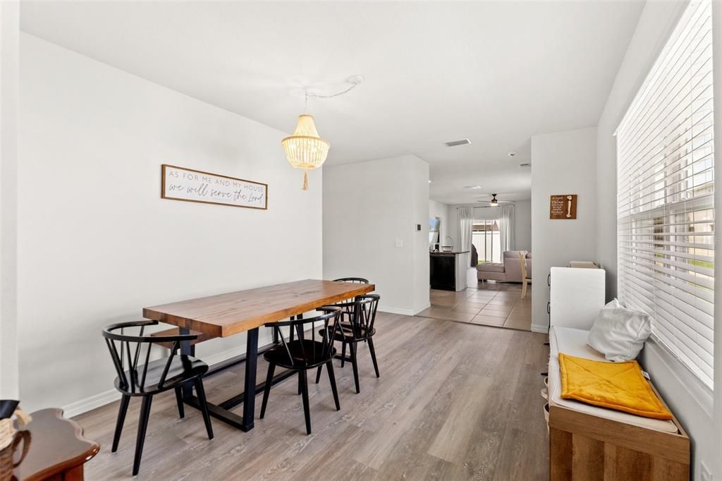 待售: $375,000 (3 贝兹, 2 浴室, 1546 平方英尺)