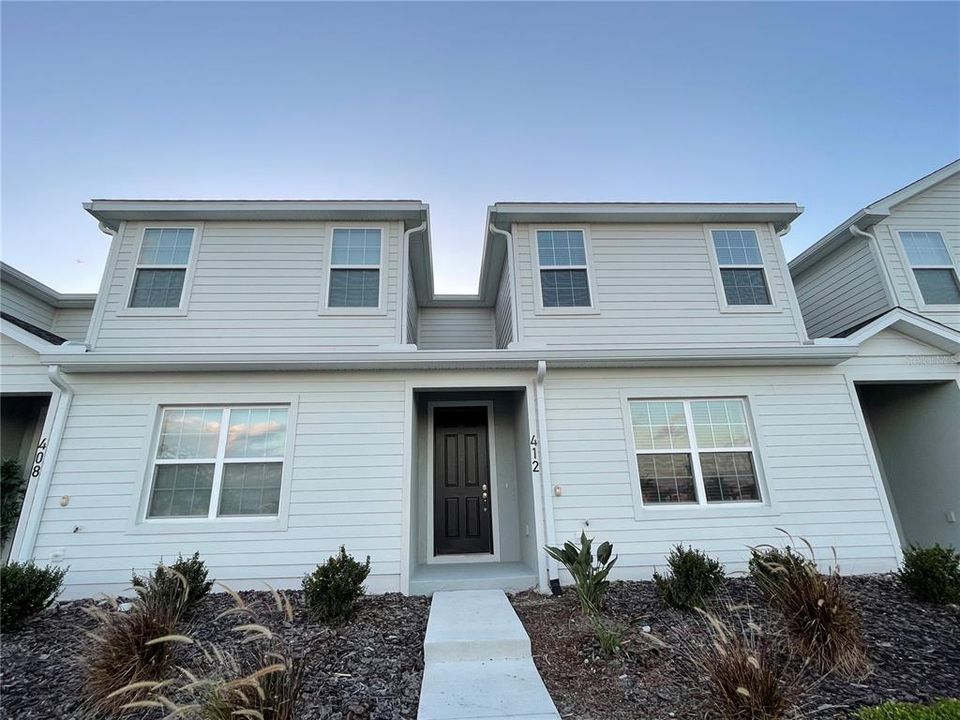 Recientemente alquilado: $2,250 (3 camas, 2 baños, 1923 Pies cuadrados)