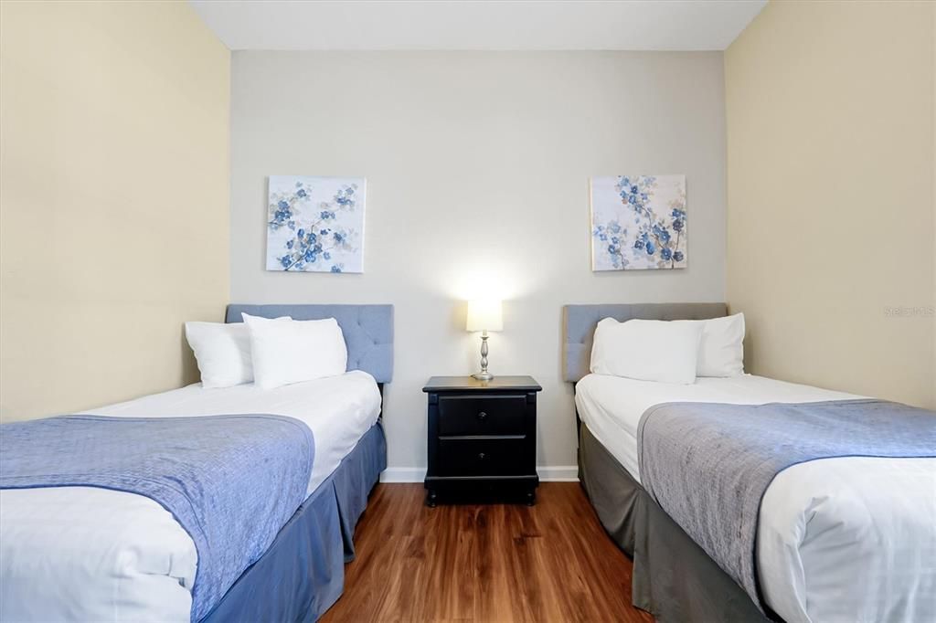 For Sale: $492,000 (3 beds, 2 baths, 1247 Square Feet)