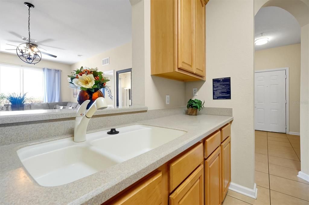 For Sale: $492,000 (3 beds, 2 baths, 1247 Square Feet)