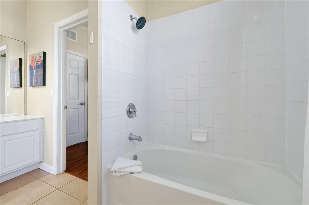 For Sale: $492,000 (3 beds, 2 baths, 1247 Square Feet)