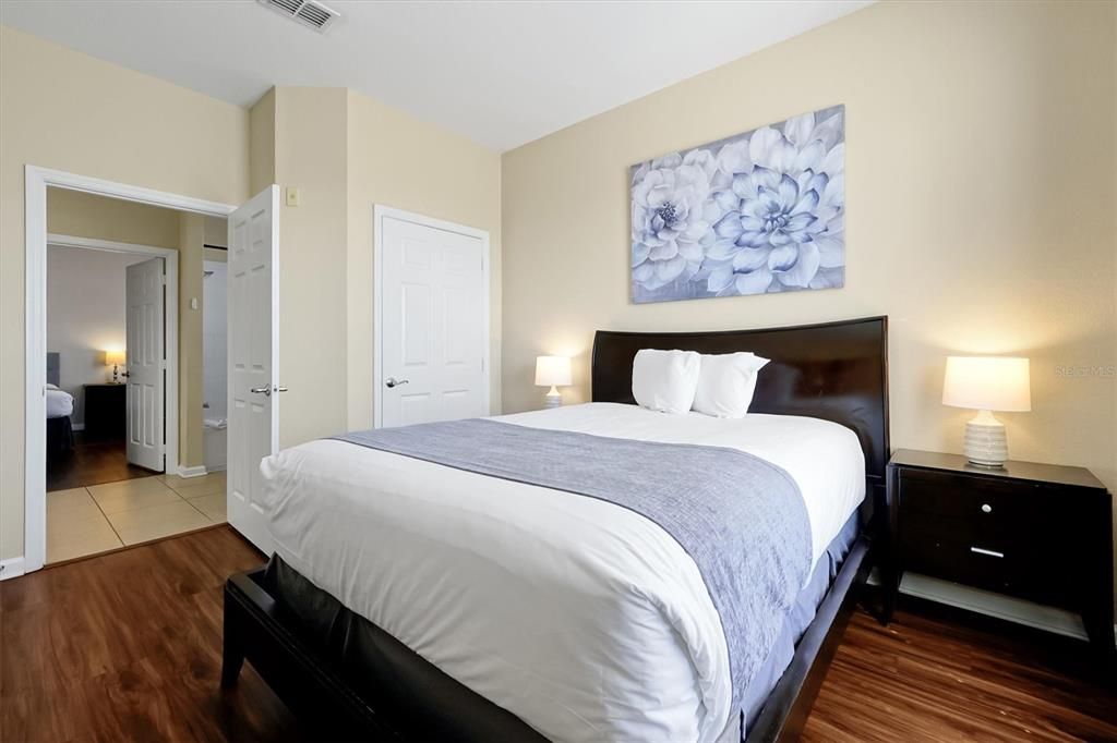 For Sale: $492,000 (3 beds, 2 baths, 1247 Square Feet)