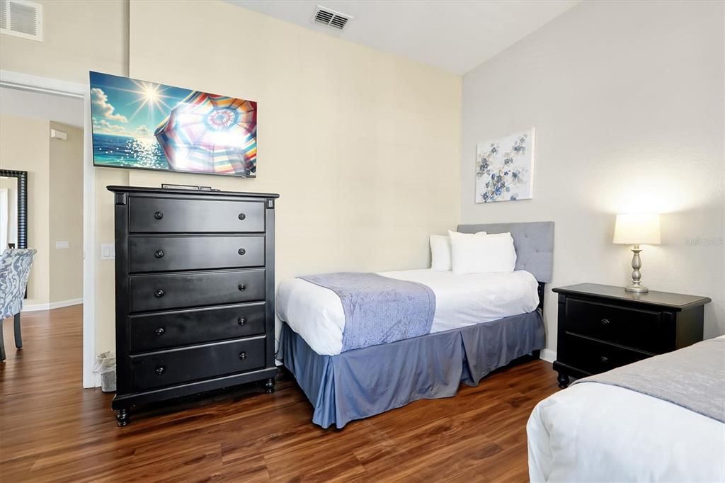 For Sale: $492,000 (3 beds, 2 baths, 1247 Square Feet)