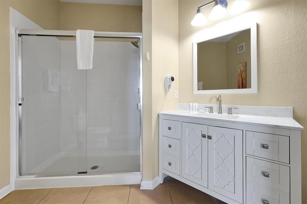 For Sale: $492,000 (3 beds, 2 baths, 1247 Square Feet)