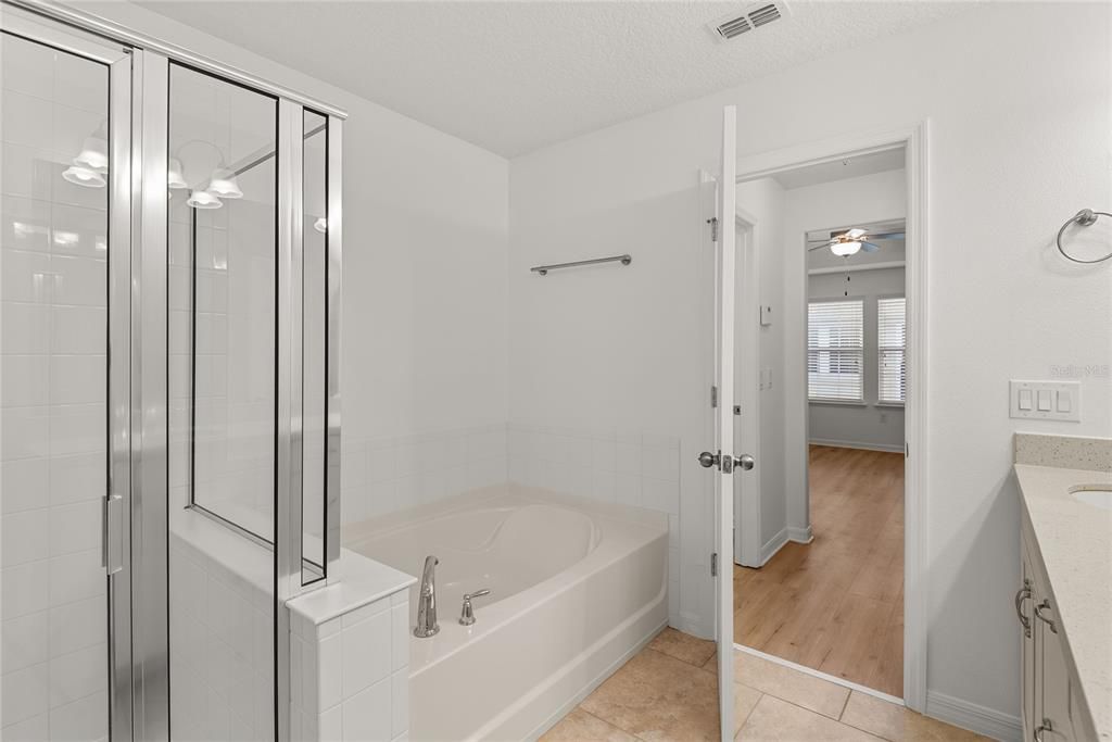 For Rent: $2,600 (3 beds, 3 baths, 1519 Square Feet)