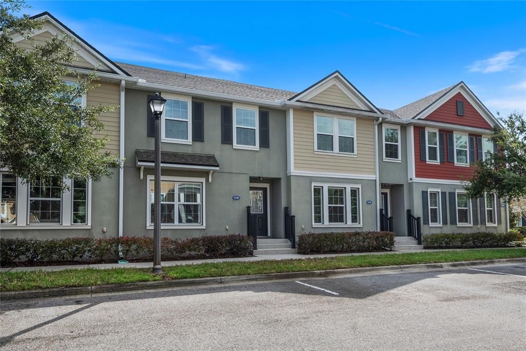 For Rent: $2,600 (3 beds, 3 baths, 1519 Square Feet)