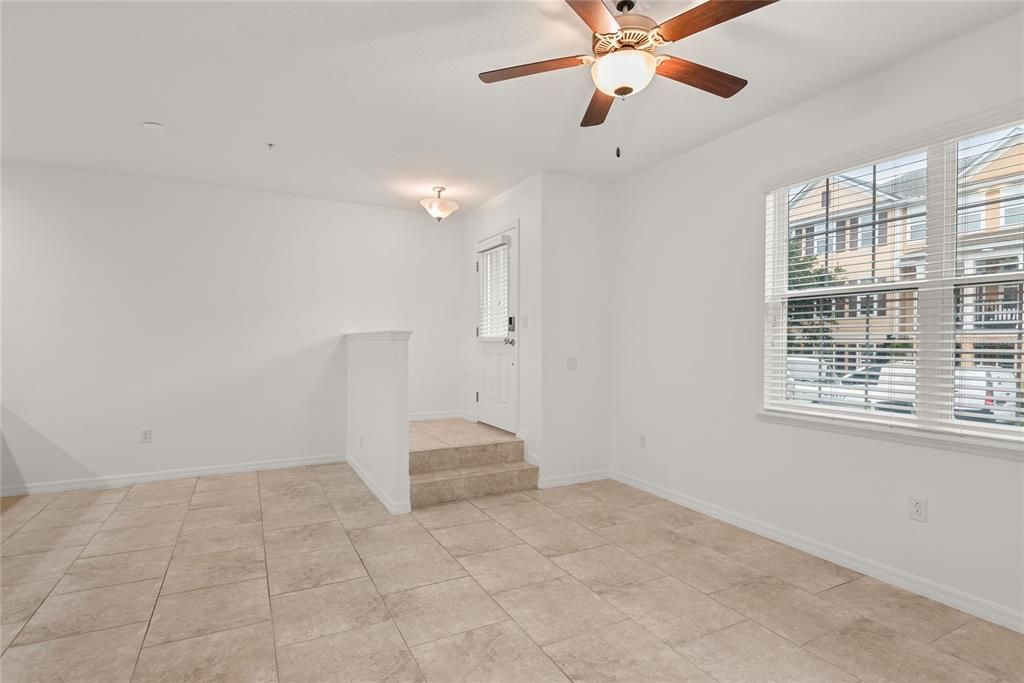 For Rent: $2,600 (3 beds, 3 baths, 1519 Square Feet)