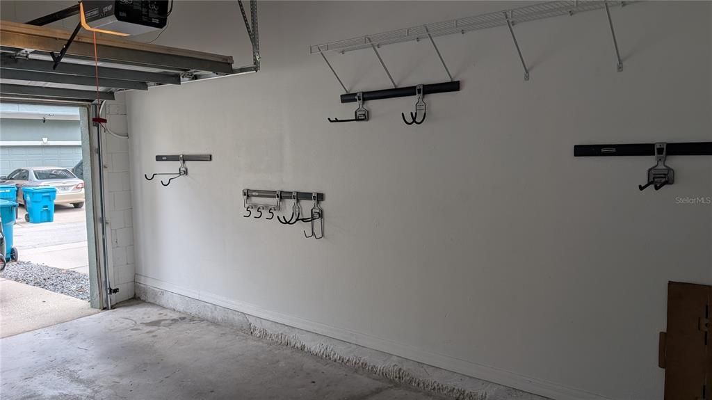 Active With Contract: $1,850 (2 beds, 2 baths, 1305 Square Feet)