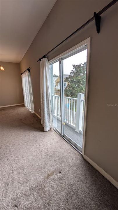 Active With Contract: $1,850 (2 beds, 2 baths, 1305 Square Feet)