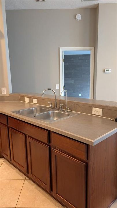 Active With Contract: $1,850 (2 beds, 2 baths, 1305 Square Feet)