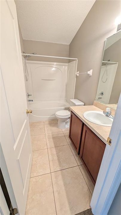 Active With Contract: $1,850 (2 beds, 2 baths, 1305 Square Feet)