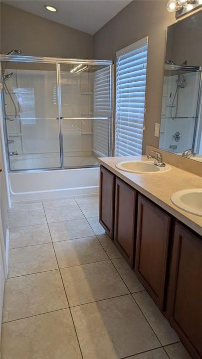 Active With Contract: $1,850 (2 beds, 2 baths, 1305 Square Feet)