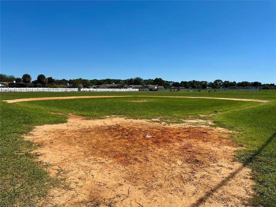 出租: $1,850 (2 贝兹, 2 浴室, 1174 平方英尺)