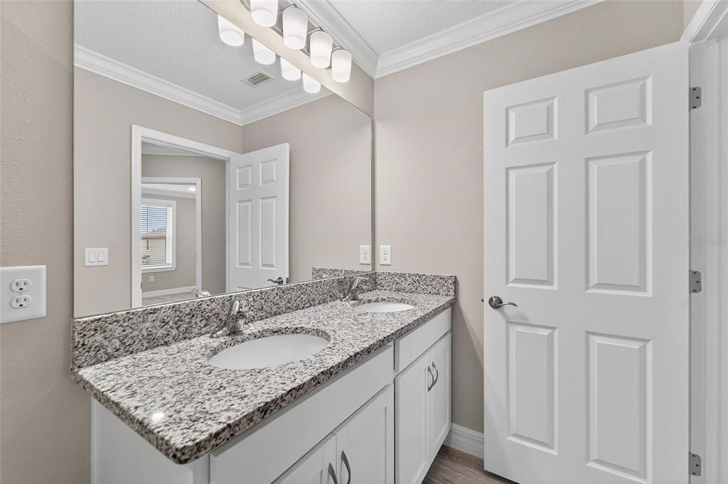 出租: $2,250 (3 贝兹, 2 浴室, 1575 平方英尺)