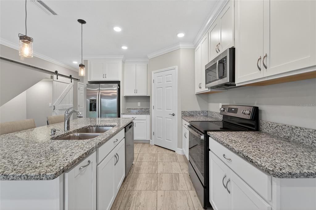 出租: $2,250 (3 贝兹, 2 浴室, 1575 平方英尺)