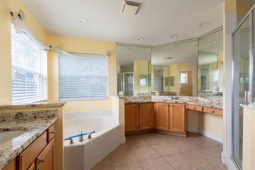 For Sale: $619,900 (4 beds, 3 baths, 3567 Square Feet)