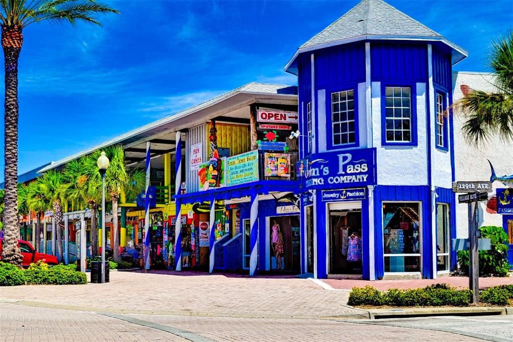 Active With Contract: $1,595 (2 beds, 1 baths, 840 Square Feet)